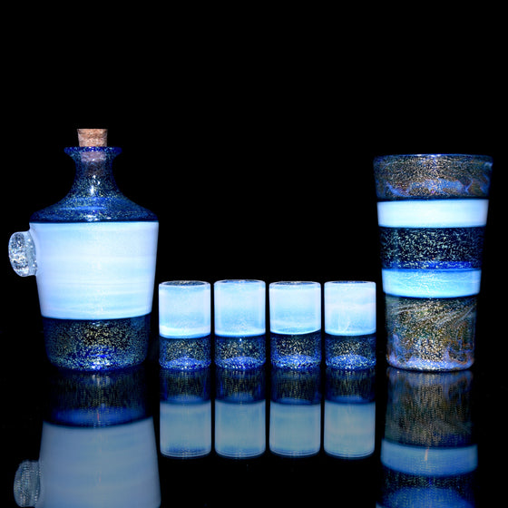 Fully-worked Dichroic Ghost/Brilliant Blue Pint Glass & Corked Tokkuri Sake Set
