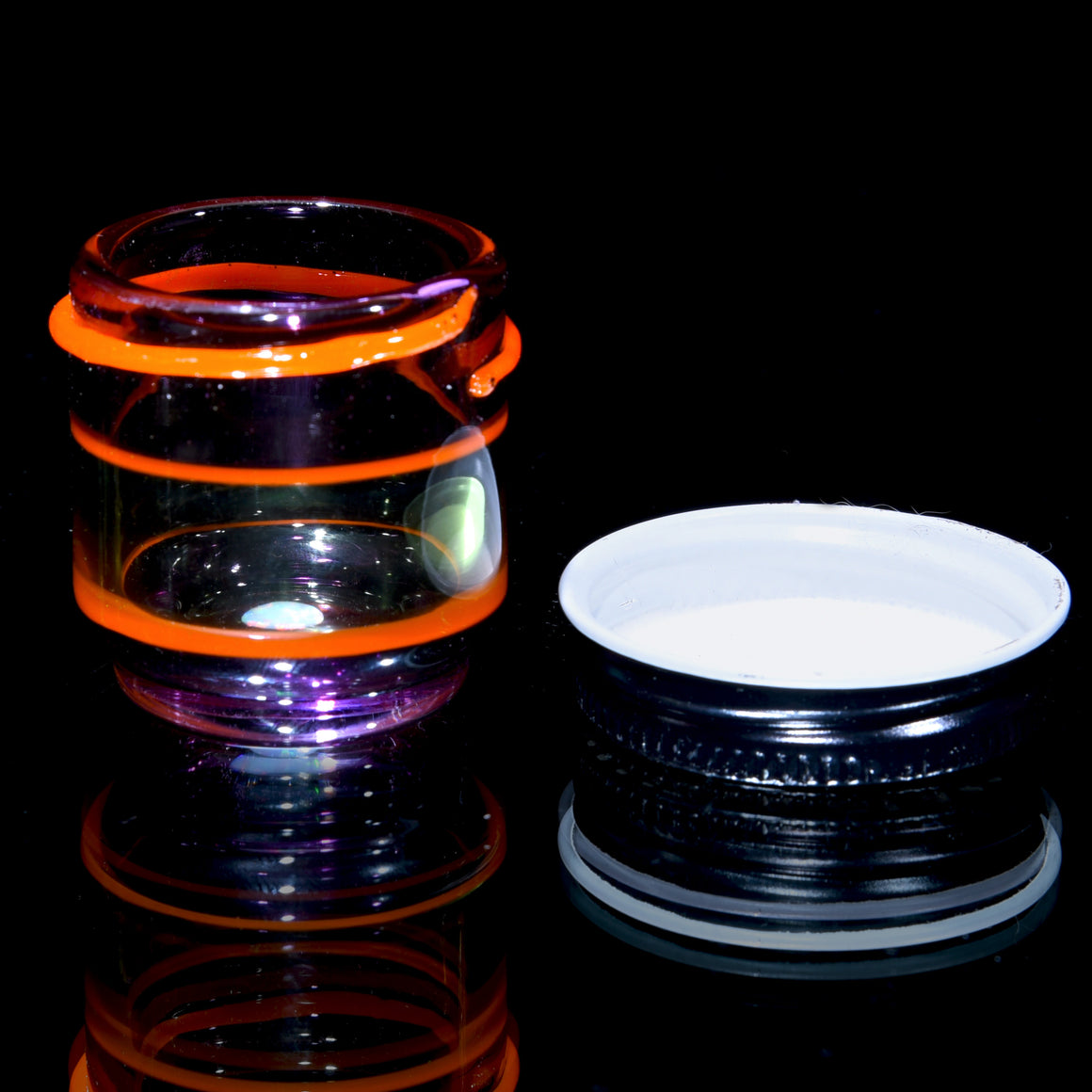 Lidded Airtight Baller Jar - Purple/Orange Lippies w/ Opal